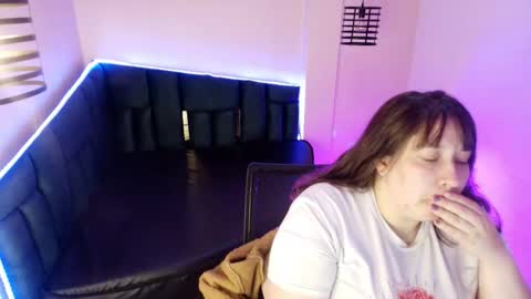 Emily  online show from December 3, 2025, 11:30 am