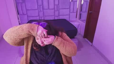 Emily  online show from January 14, 2026, 11:27 am