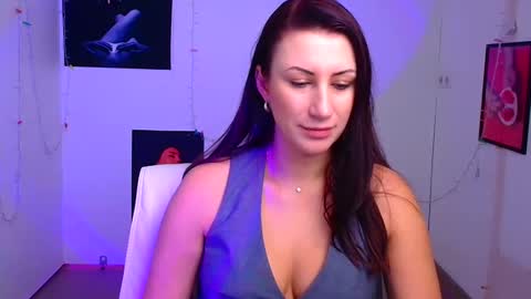 Emma online show from December 20, 2024, 12:49 pm