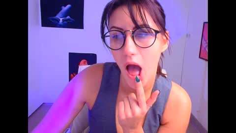 Emma online show from January 18, 2025, 2:12 pm