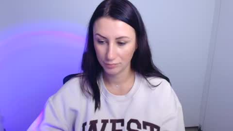 Emma online show from October 9, 2025, 7:17 am