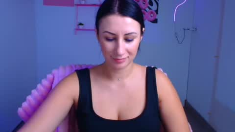 Emma online show from October 24, 2025, 12:01 pm