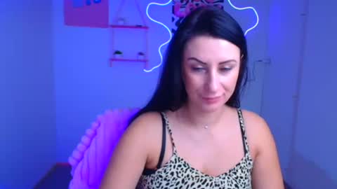 Emma online show from November 2, 2025, 6:38 am