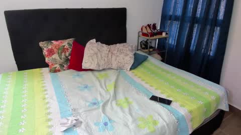 Snapshot of _emma_loyd_ chatting on February 11, 2026, 6:13 pm Emma online show from February 11, 2026, 6:13 pm