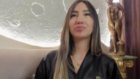 _emmawalka online show from November 14, 2025, 5:44 pm