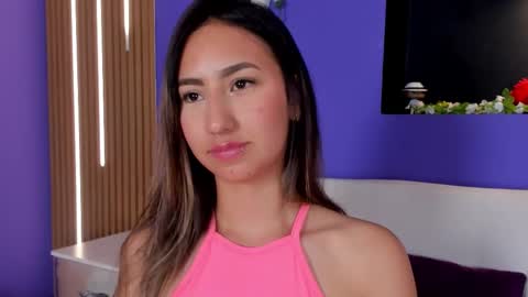 _emmawalka online show from November 19, 2025, 10:10 pm