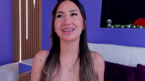 _emmawalka online show from November 25, 2025, 9:15 pm