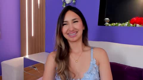 _emmawalka online show from November 27, 2025, 8:44 pm