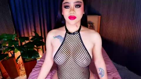 _empressvalerie_ online show from June 3, 2026, 9:45 am