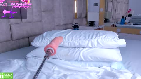 _eris_rose online show from November 26, 2025, 9:27 pm