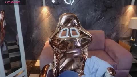  evoni  online show from January 9, 2026, 12:41 pm