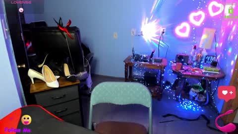 Snapshot of _fantastic_ellie_ chatting on January 19, 2025, 4:33 am Wow mommy online show from January 19, 2025, 4:33 am