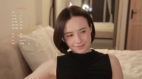 Essie  online show from April 15, 2026, 7:21 pm