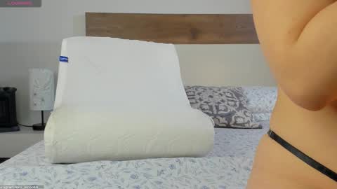  fullmoon online show from December 3, 2025, 9:02 pm