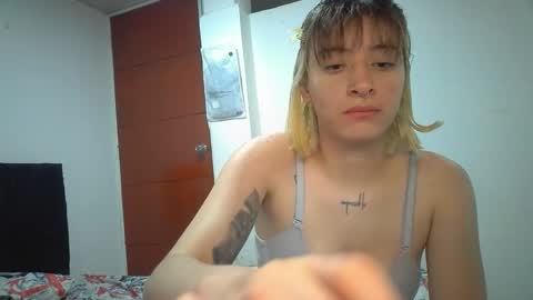 Mia-foster online show from May 11, 2026, 12:49 am