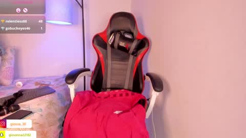 Snapshot of _giovaa_ chatting on January 31, 2025, 10:10 pm G I O V A online show from January 31, 2025, 10:10 pm