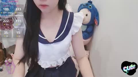 Snapshot of _girlcute_ chatting on October 13, 2025, 2:11 am Anna online show from October 13, 2025, 2:11 am