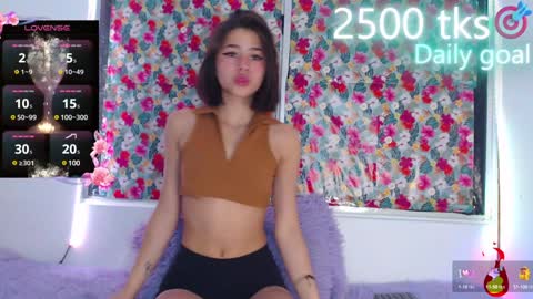 Gwen online show from February 5, 2025, 5:20 am