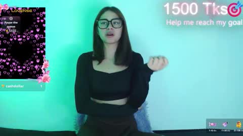 Gwen online show from September 10, 2025, 6:13 am