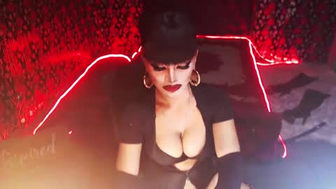 Snapshot of _hailyourqueenx chatting on December 22, 2024, 4:17 am GoDDess  Chloe online show from December 22, 2024, 4:17 am