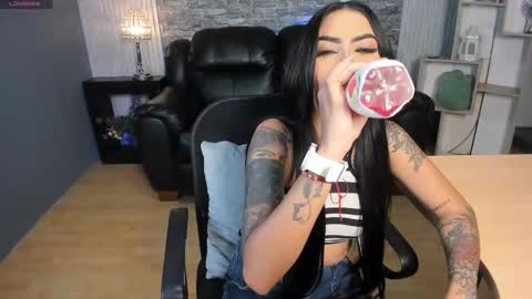 Snapshot of _hanna_miller__ chatting on February 23, 2026, 8:17 pm Hanna online show from February 23, 2026, 8:17 pm