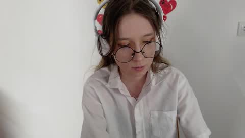 Hannaolotl online show from April 20, 2026, 11:57 am