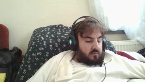  hasanhz.  online show from December 18, 2025, 7:14 am