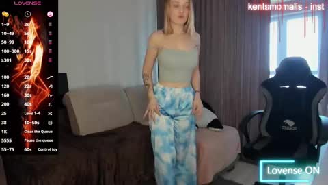 _hey_scarlett_ online show from February 27, 2025, 3:36 am