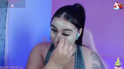 Snapshot of _hooly chatting on December 1, 2025, 8:14 pm CATALINA G online show from December 1, 2025, 8:14 pm