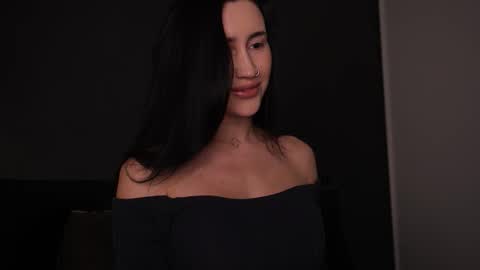 Mary online show from November 9, 2025, 6:50 pm