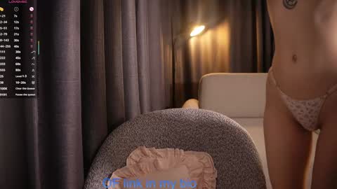 Ava 3 online show from November 14, 2025, 1:21 pm