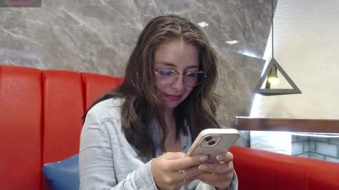 Isa online show from March 4, 2025, 5:45 pm