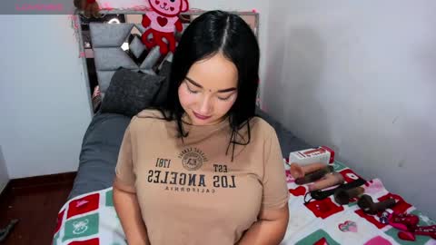 Isa online show from March 26, 2026, 9:42 pm