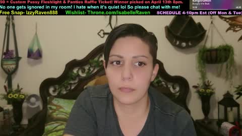 Snapshot of _isabelleraven chatting on April 6, 2026, 12:52 am IsabelleRaven online show from April 6, 2026, 12:52 am