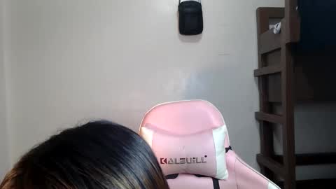 Jen online show from June 10, 2026, 5:56 pm