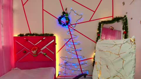 Jesica online show from December 13, 2024, 8:37 pm