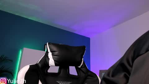  ...  online show from September 18, 2025, 8:00 pm