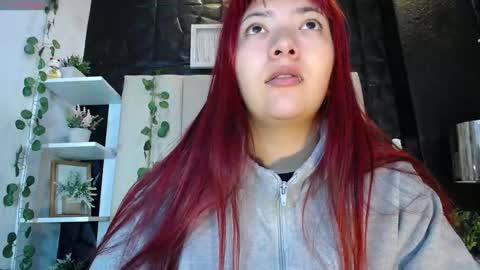 Mia online show from February 10, 2025, 1:01 pm