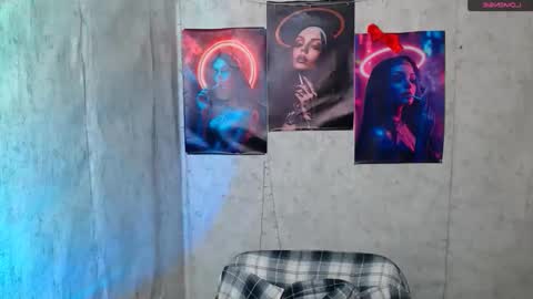 Snapshot of _julianaini_ chatting on January 9, 2026, 7:44 am Jolia online show from January 9, 2026, 7:44 am