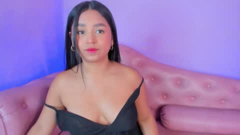 _julisweet_ online show from November 5, 2025, 12:27 pm