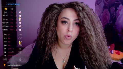 Snapshot of _just_a_queen_3 chatting on December 4, 2024, 5:55 pm _just_a_queen_3 online show from December 4, 2024, 5:55 pm