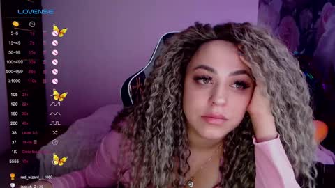 Snapshot of _just_a_queen_3 chatting on December 14, 2024, 9:24 pm _just_a_queen_3 online show from December 14, 2024, 9:24 pm