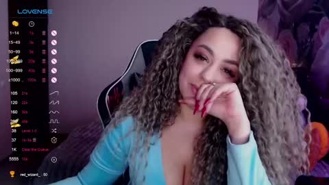 Snapshot of _just_a_queen_3 chatting on February 17, 2025, 6:04 pm _just_a_queen_3 online show from February 17, 2025, 6:04 pm