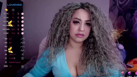 Snapshot of _just_a_queen_3 chatting on March 4, 2025, 5:34 pm _just_a_queen_3 online show from March 4, 2025, 5:34 pm