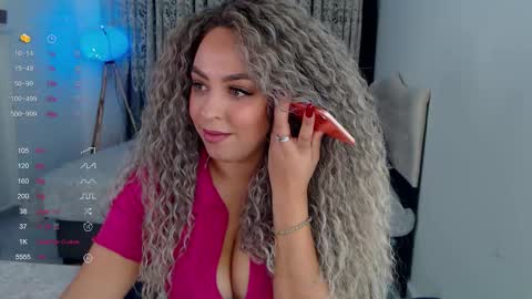 Snapshot of _just_a_queen_3 chatting on October 18, 2025, 9:10 am _just_a_queen_3 online show from October 18, 2025, 9:10 am