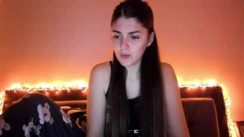 Snapshot of _just_a_simple_girl chatting on December 21, 2024, 12:06 pm _just_a_simple_girl online show from December 21, 2024, 12:06 pm