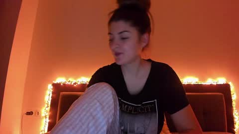 Snapshot of _just_a_simple_girl chatting on January 3, 2025, 1:47 pm _just_a_simple_girl online show from January 3, 2025, 1:47 pm