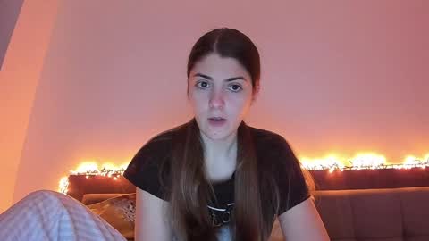 Snapshot of _just_a_simple_girl chatting on January 4, 2025, 10:05 am _just_a_simple_girl online show from January 4, 2025, 10:05 am