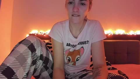 Snapshot of _just_a_simple_girl chatting on January 13, 2025, 10:25 am _just_a_simple_girl online show from January 13, 2025, 10:25 am