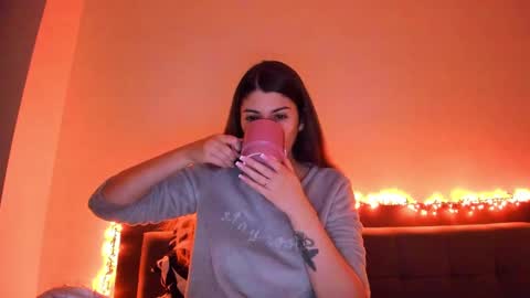 Snapshot of _just_a_simple_girl chatting on February 4, 2025, 11:05 am _just_a_simple_girl online show from February 4, 2025, 11:05 am